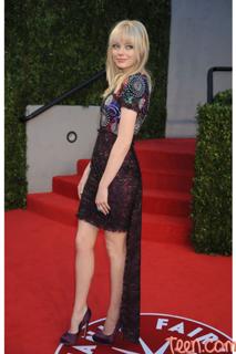 Emma Stone feet photo thumbnail