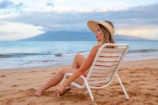 Katrina Bowden feet photo thumbnail