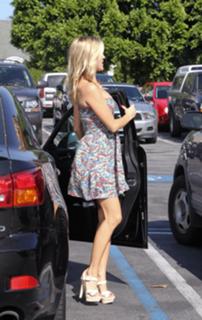 Kristin Cavallari feet photo thumbnail