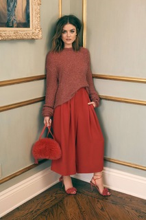 Lucy Hale feet photo thumbnail