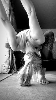 Federica Fontana feet photo thumbnail