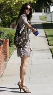Emmy Rossum feet photo thumbnail