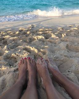 Constance Marie feet photo thumbnail
