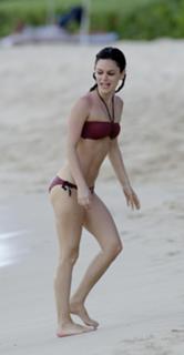 Rachel Bilson feet photo thumbnail