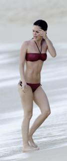 Rachel Bilson feet photo thumbnail