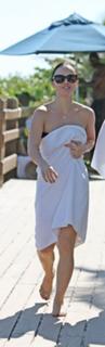 Christina Ricci feet photo thumbnail