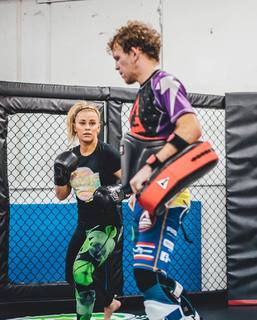 Paige VanZant feet photo thumbnail