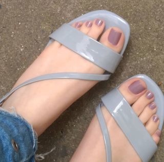 Isa Pes feet photo thumbnail