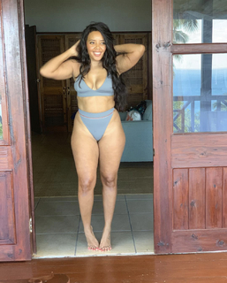 Angela Simmons feet photo thumbnail
