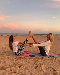 Nicole Neumann feet photo thumbnail