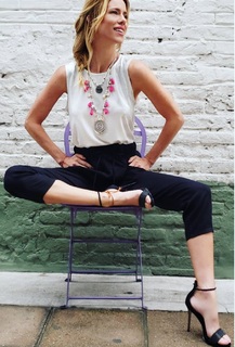 Nicole Neumann feet photo thumbnail