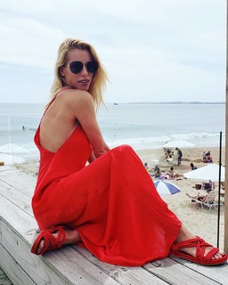 Nicole Neumann feet photo thumbnail