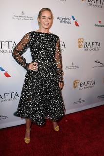 Emily Blunt feet photo thumbnail
