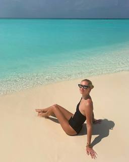 Chiara Ferragni feet photo thumbnail