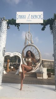 Dorota Rabczewska feet photo thumbnail