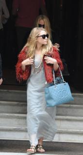 Ashley Olsen feet photo thumbnail