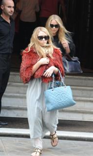 Ashley Olsen feet photo thumbnail