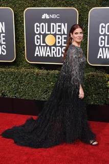 Debra Messing feet photo thumbnail