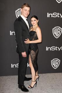 Ariel Winter feet photo thumbnail