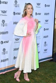 Emily Blunt feet photo thumbnail