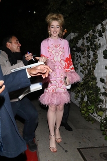 Kathryn Newton feet photo thumbnail
