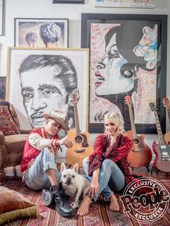 Ashlee Simpson feet photo thumbnail
