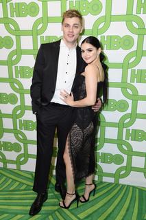 Ariel Winter feet photo thumbnail