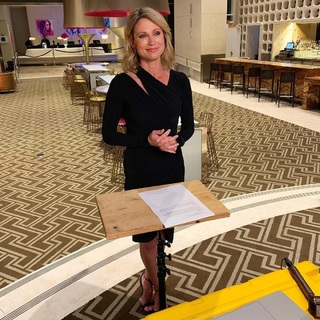 Amy Robach feet photo thumbnail
