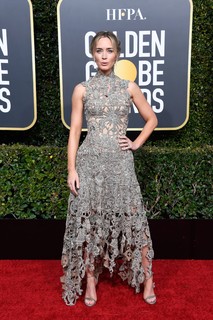 Emily Blunt feet photo thumbnail