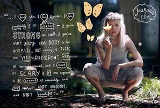 Aurora Aksnes feet photo thumbnail