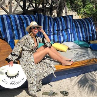 Lili Estefan feet photo thumbnail