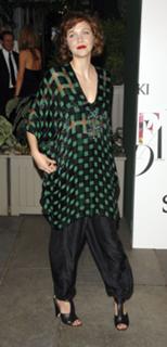 Maggie Gyllenhaal feet photo thumbnail