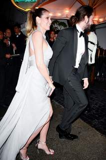 Heidi Klum feet photo thumbnail
