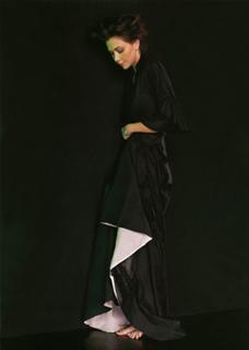 Maggie Gyllenhaal feet photo thumbnail