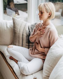 Julianne Hough feet photo thumbnail