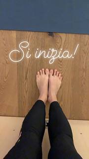 Federica Fontana feet photo thumbnail