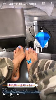 Valentina Vignali feet photo thumbnail