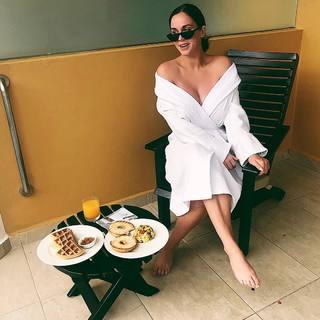 Vicky Pattison feet photo thumbnail