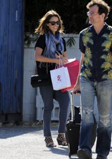 Jessica Alba feet photo thumbnail
