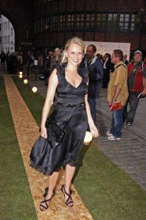 Nova Meierhenrich feet photo thumbnail