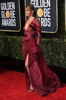 Halle Berry feet photo thumbnail