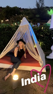 Katheryn Winnick feet photo thumbnail