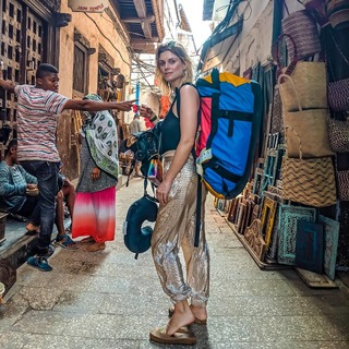 Ashley James feet photo thumbnail