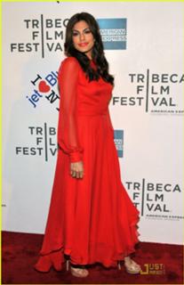 Eva Mendes feet photo thumbnail