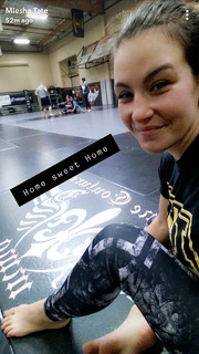 Miesha Tate feet photo thumbnail