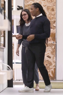 Courteney Cox feet photo thumbnail
