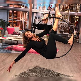 Lili Estefan feet photo thumbnail