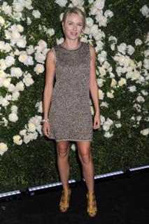 Naomi Watts feet photo thumbnail