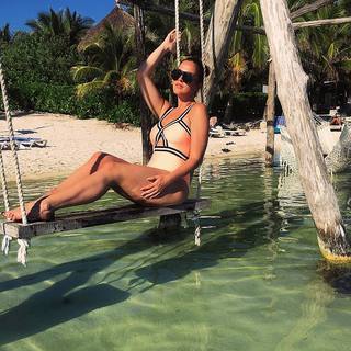 Vicky Pattison feet photo thumbnail