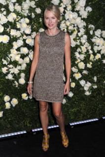 Naomi Watts feet photo thumbnail